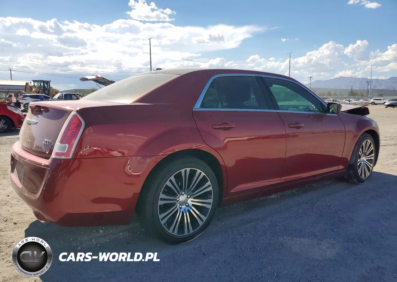2014 Chrysler 300 S VIN:2C3CCABG2EH121625 - 3