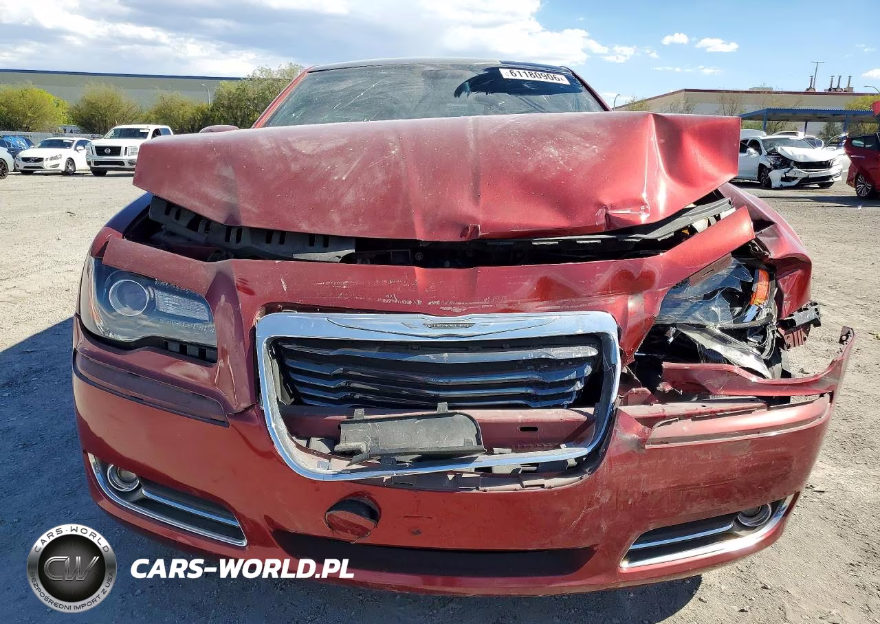 2014 Chrysler 300 S VIN:2C3CCABG2EH121625 - 5