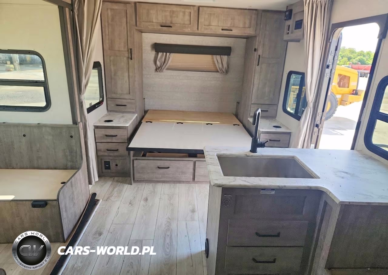 2023 Surveyor Legend Series VIN:4X4TSVZ26PL045598 - 5