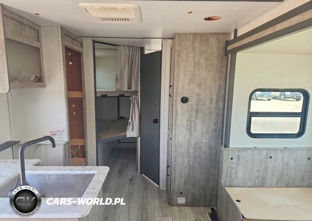 2023 Surveyor Legend Series VIN:4X4TSVZ26PL045598 - 6