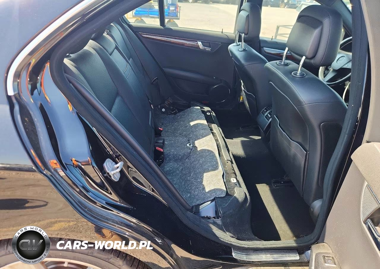 2011 Mercedes-Benz C 300 4Matic VIN:WDDGF8BB6BR177361 - 10