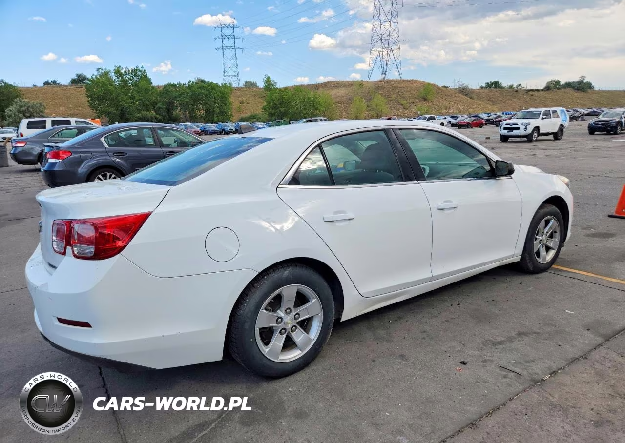 2014 Chevrolet Malibu Ls VIN:1G11A5SL5EF277763 - 3