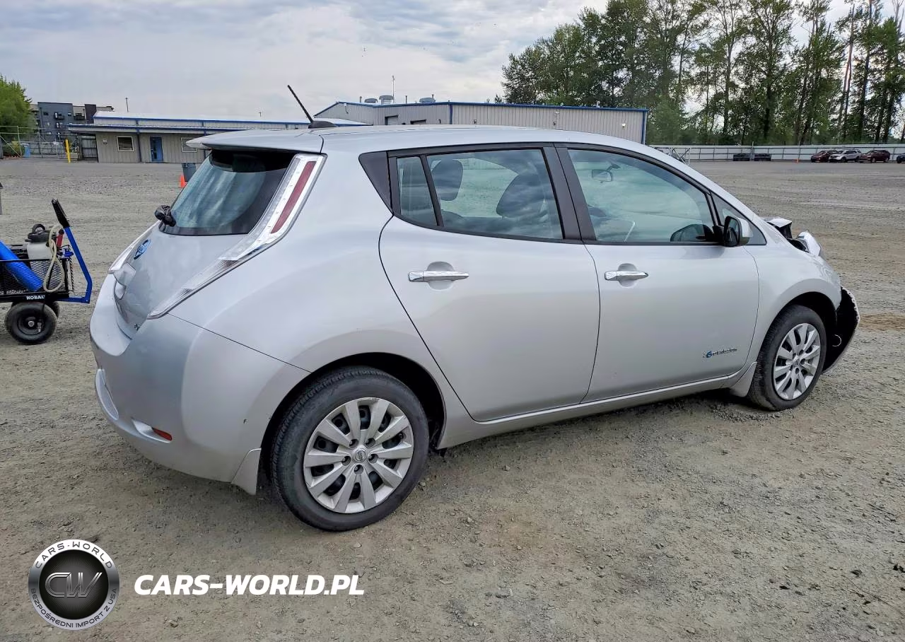 2015 Nissan Leaf S VIN:1N4AZ0CP0FC307118 - 3