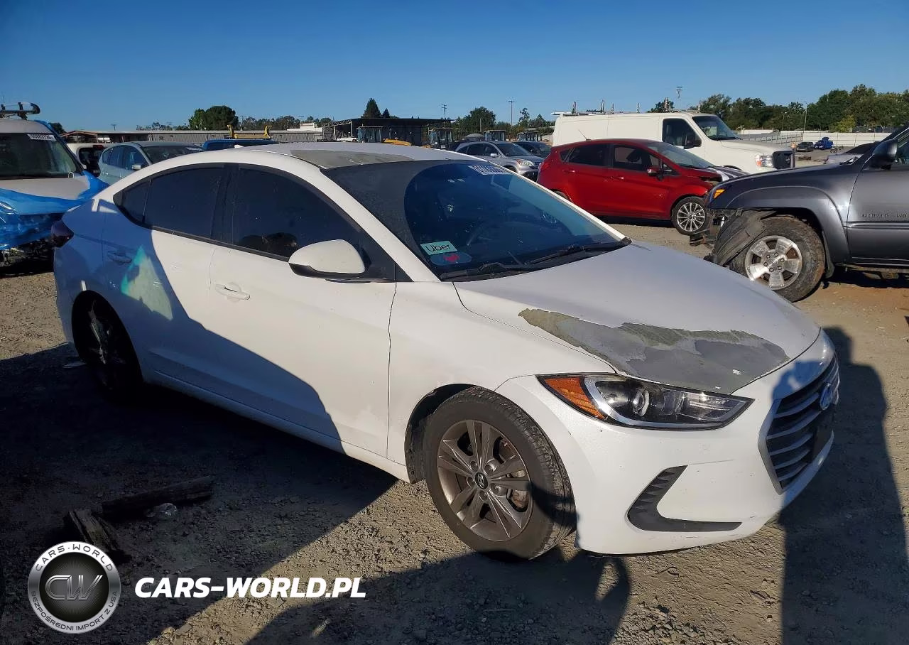 2018 Hyundai Elantra Sel VIN:5NPD84LF9JH241335 - 4