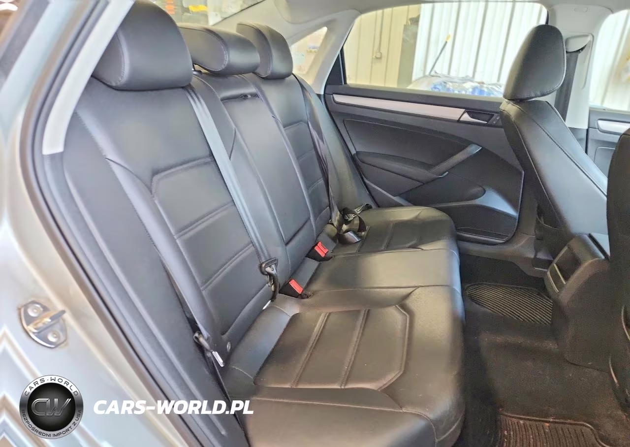 2015 Volkswagen Passat S VIN:1VWAS7A32FC123030 - 10