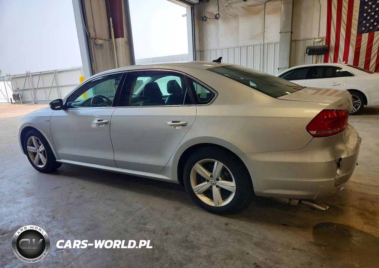 2015 Volkswagen Passat S VIN:1VWAS7A32FC123030 - 2