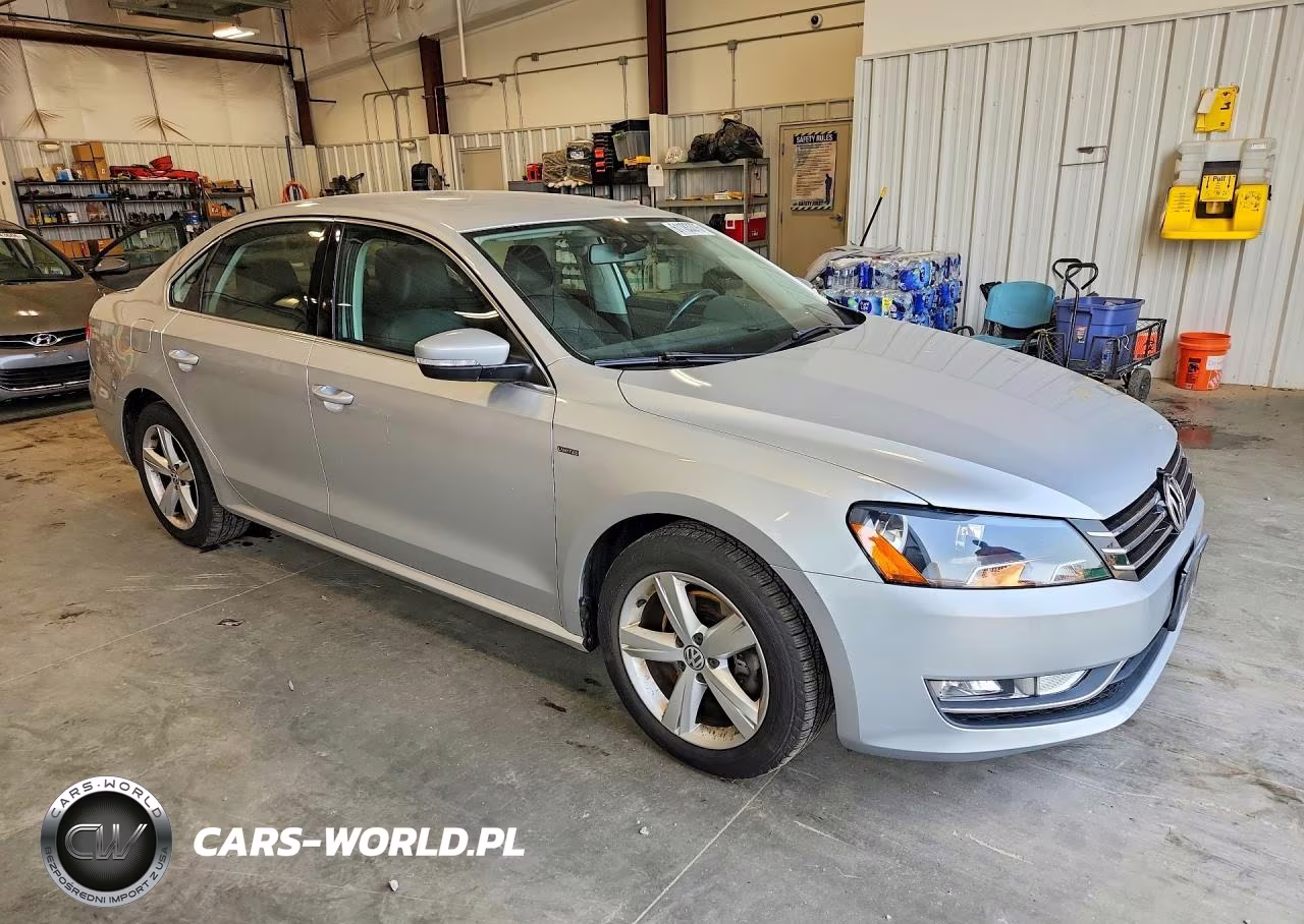 2015 Volkswagen Passat S VIN:1VWAS7A32FC123030 - 4