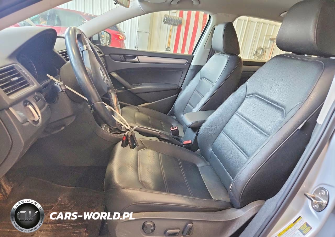 2015 Volkswagen Passat S VIN:1VWAS7A32FC123030 - 7