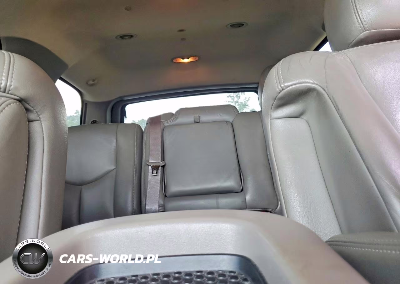 2005 Chevrolet Tahoe C1500 VIN:1GNEC13T45R124470 - 10