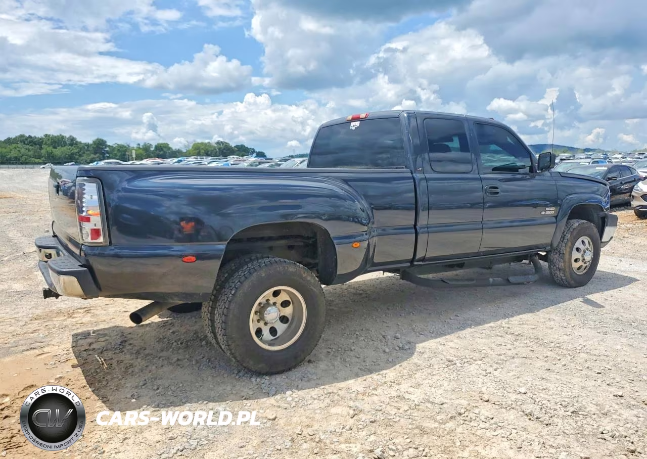 2003 Chevrolet Silverado K3500 VIN:1GCJK39193E260478 - 3