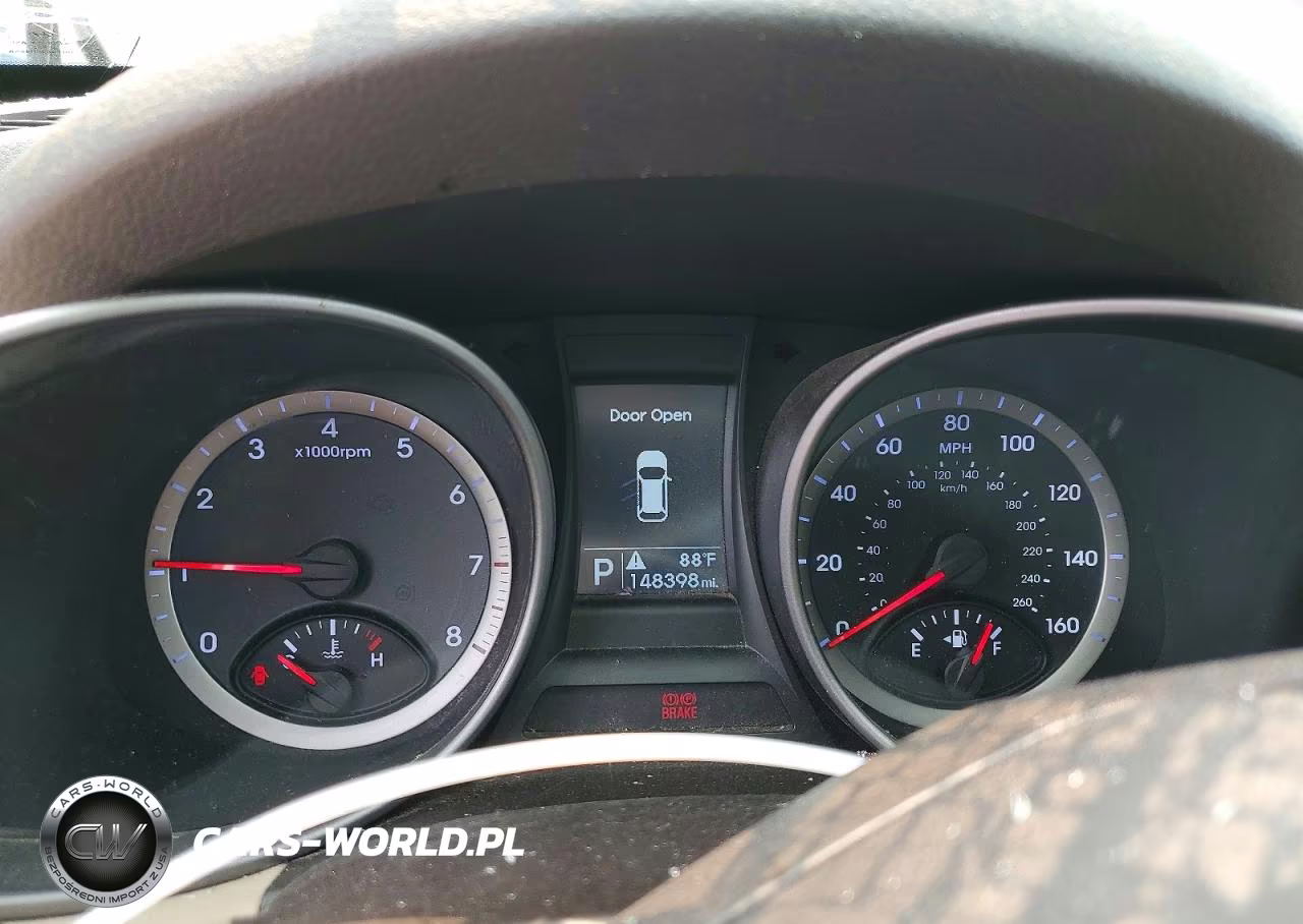 2016 Hyundai Santa Fe Sport 2.4L VIN:5XYZUDLBXGG380050 - 9