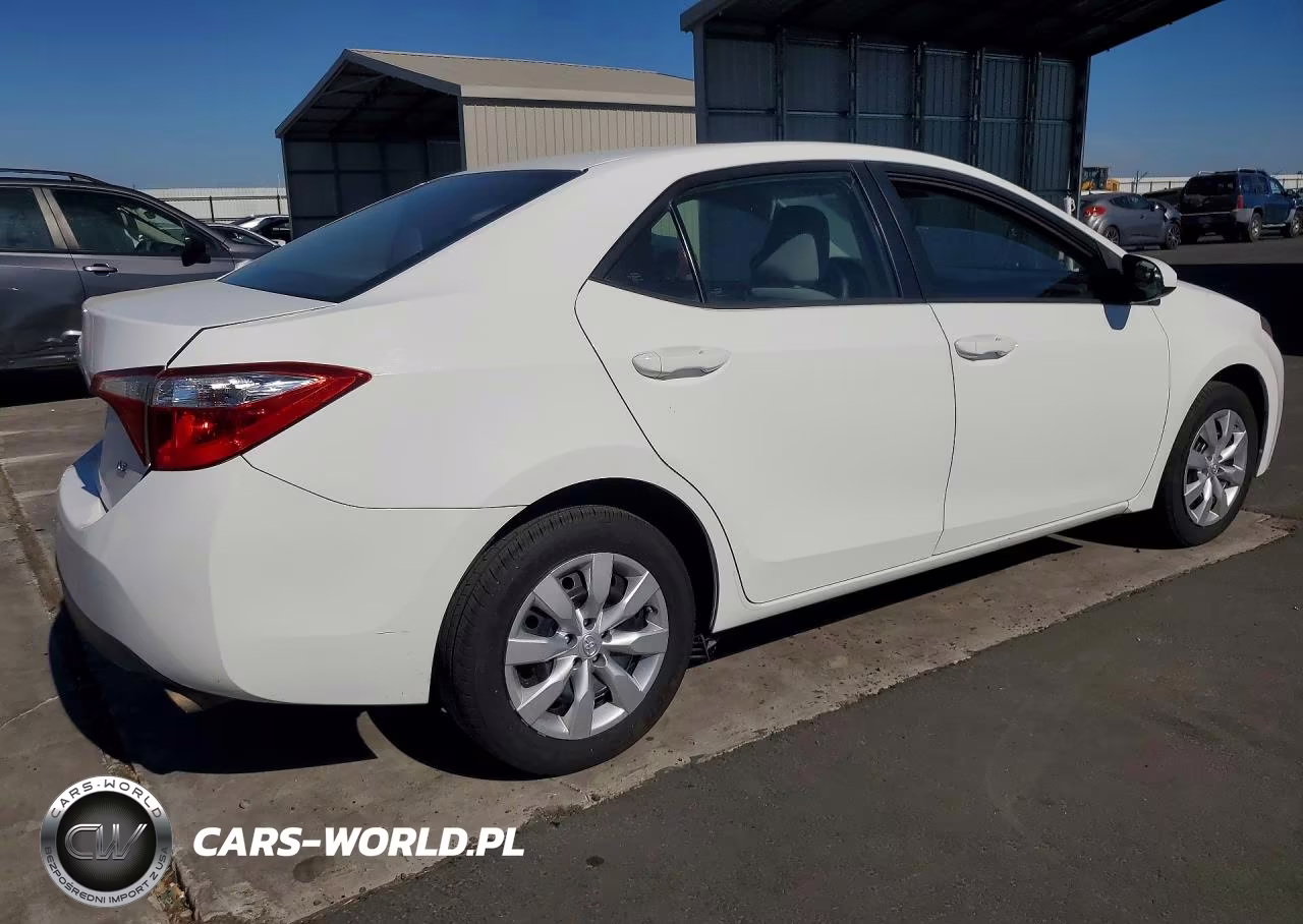 2014 Toyota Corolla Le VIN:5YFBURHE2EP161562 - 3
