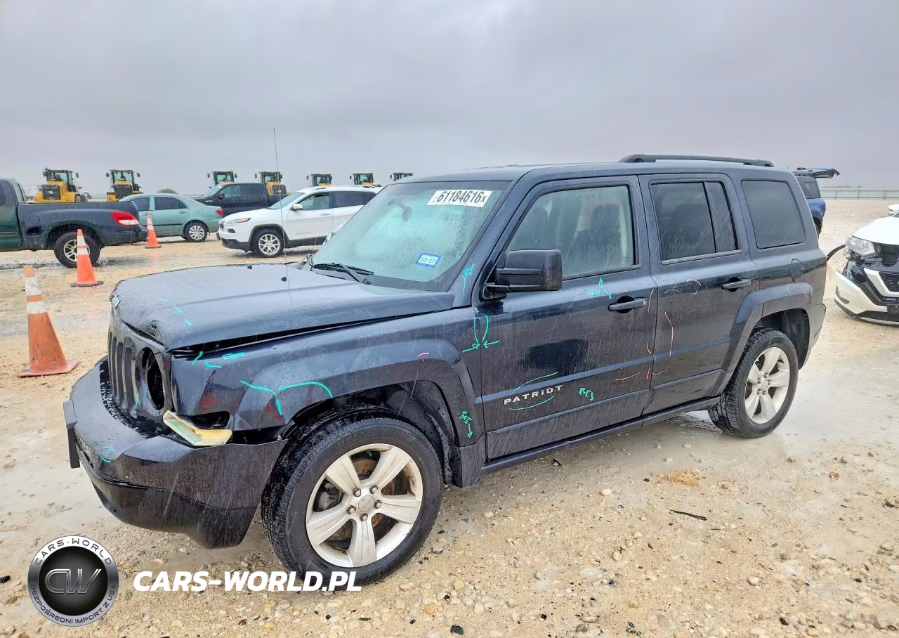 2014 Jeep Patriot Latitude VIN:1C4NJPFB8ED826387 - 1