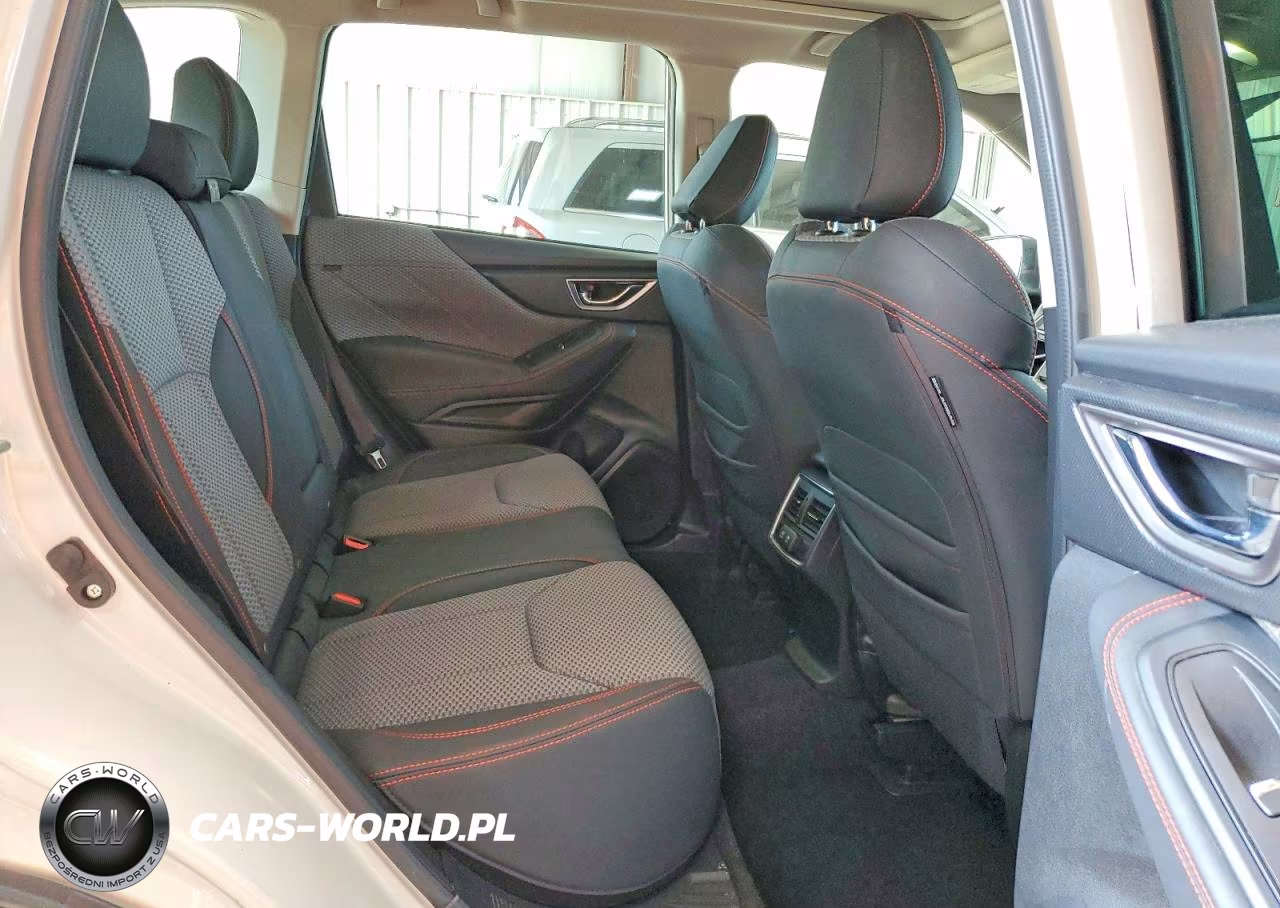 2020 Subaru Forester Sport VIN:JF2SKARC3LH498790 - 11