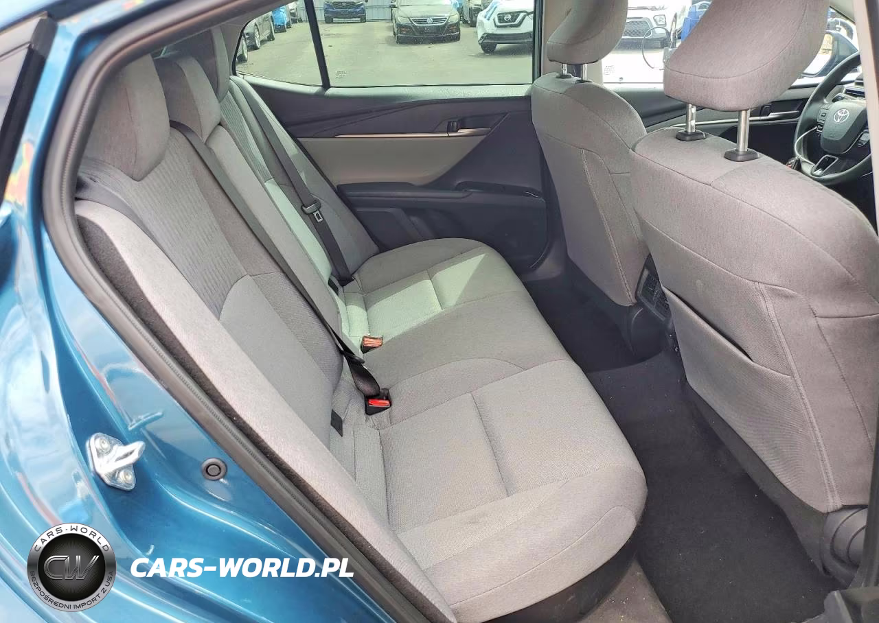 2025 Toyota Camry Le VIN:4T1DAACK8SU643608 - 10