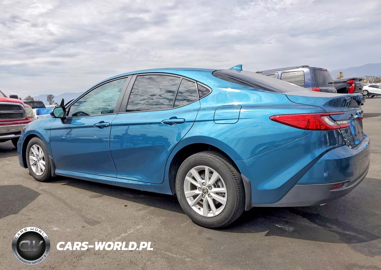 2025 Toyota Camry Le VIN:4T1DAACK8SU643608 - 2