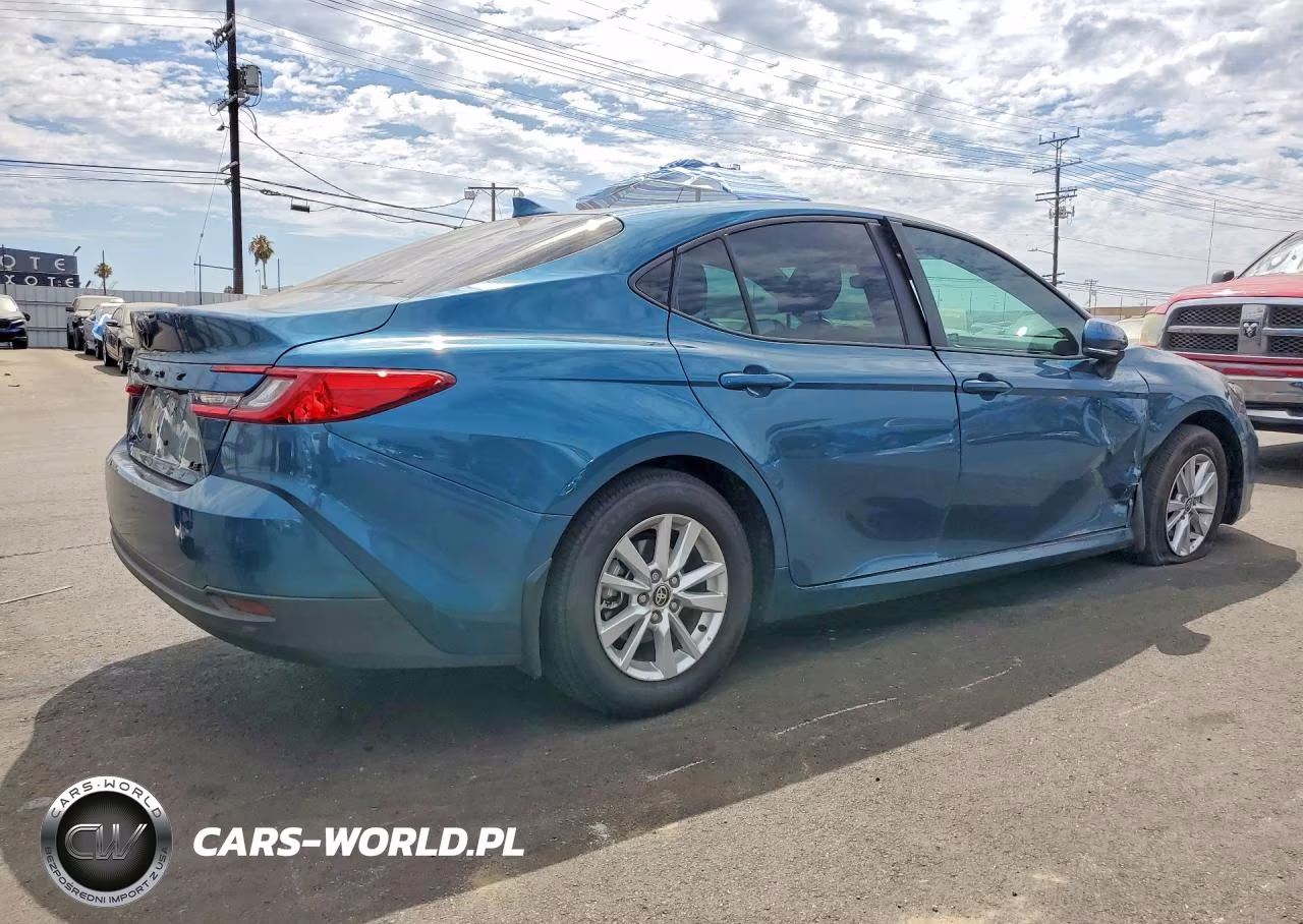 2025 Toyota Camry Le VIN:4T1DAACK8SU643608 - 3