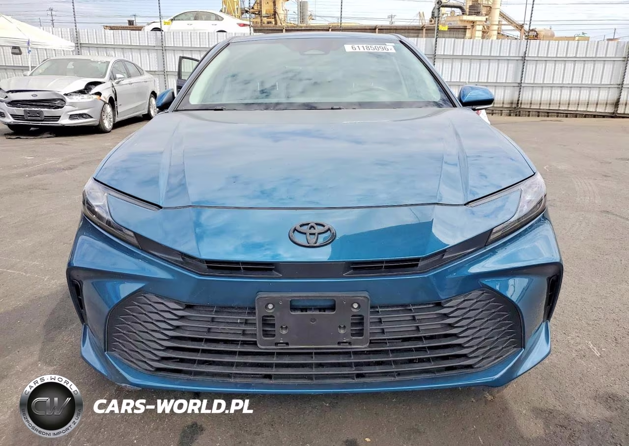 2025 Toyota Camry Le VIN:4T1DAACK8SU643608 - 5