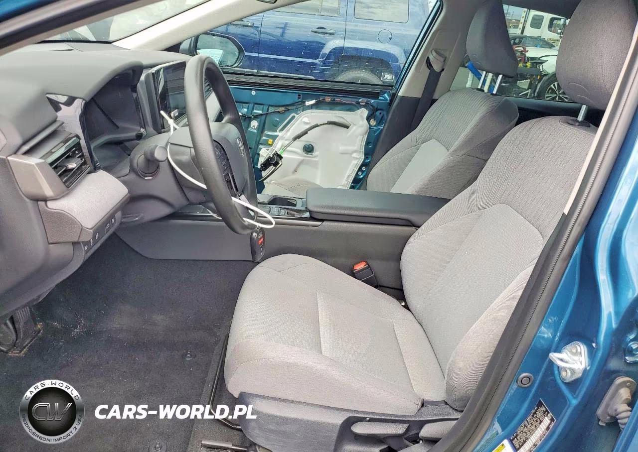 2025 Toyota Camry Le VIN:4T1DAACK8SU643608 - 7