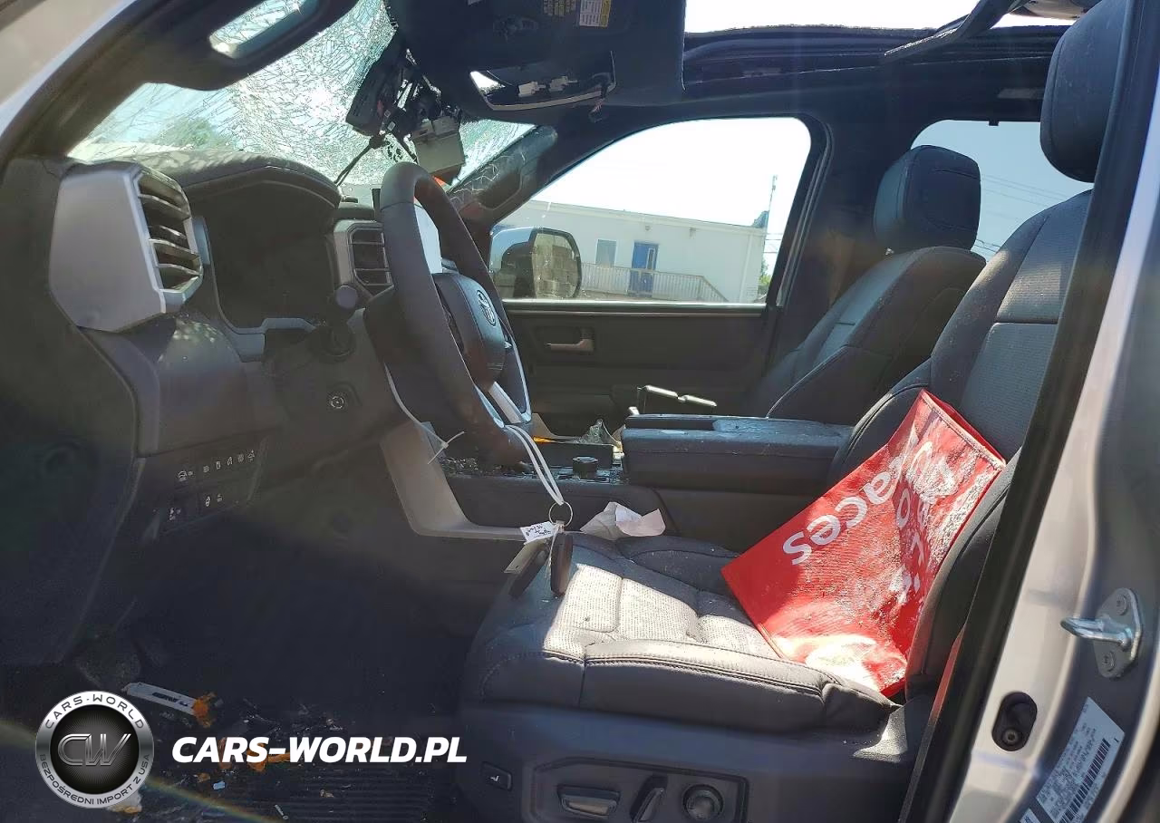 2026 Toyota Sequoia Platinum VIN:7SVAAABA4TX095256 - 7