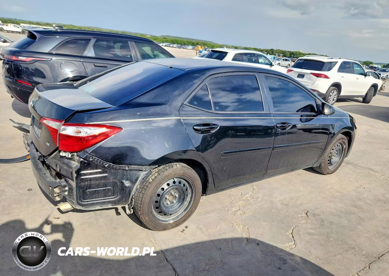 2016 Toyota Corolla Le VIN:5YFBURHE5GP469795 - 3