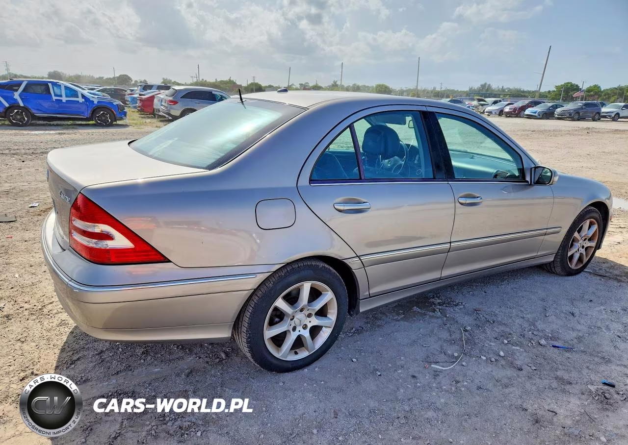 2007 Mercedes-Benz C 280 4Matic VIN:WDBRF92H77F914023 - 3