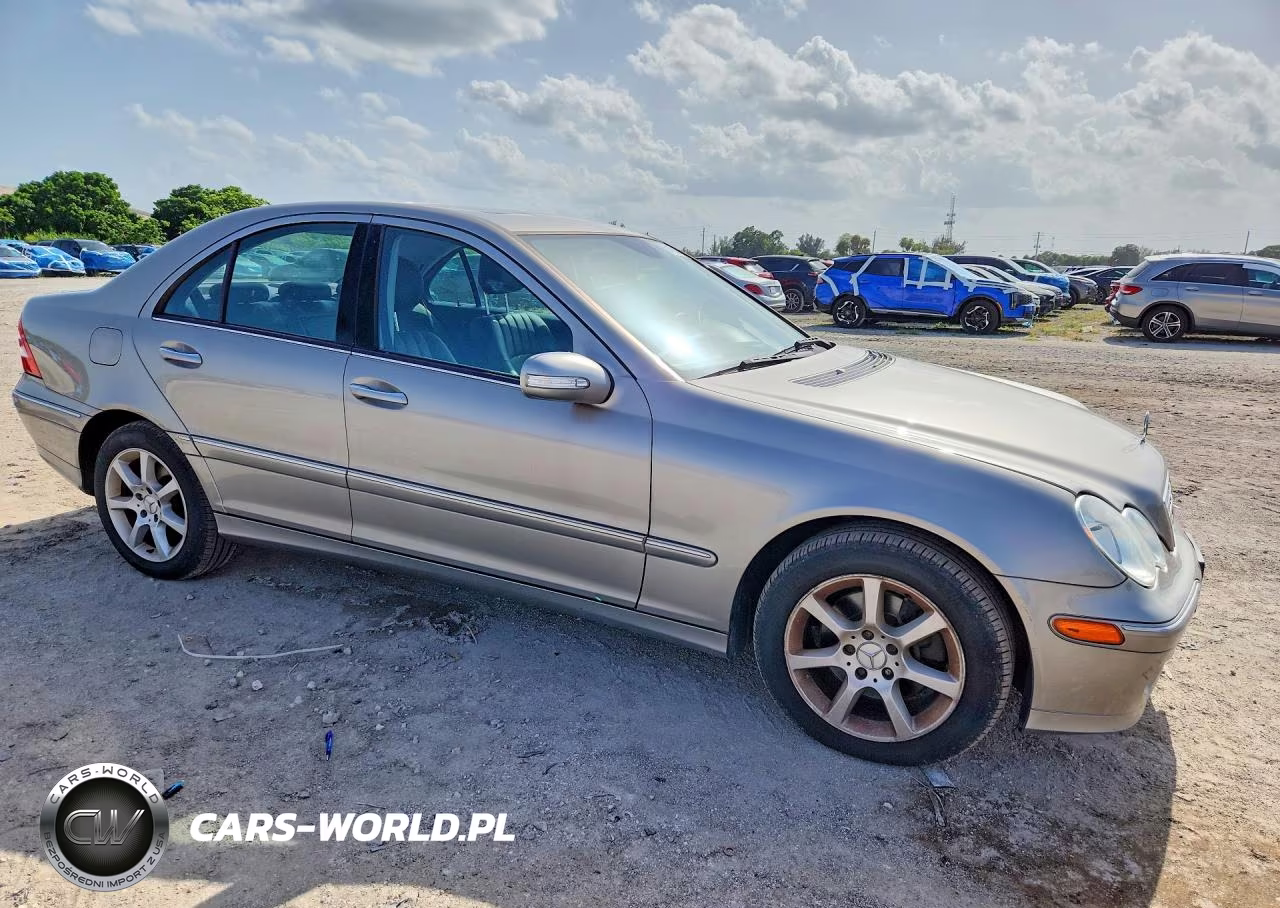 2007 Mercedes-Benz C 280 4Matic VIN:WDBRF92H77F914023 - 4