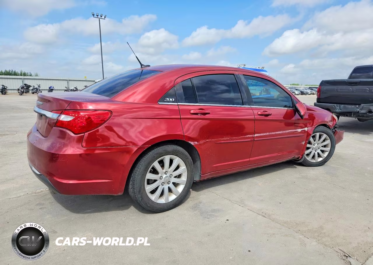2011 Chrysler 200 Touring VIN:1C3BC1FG2BN538896 - 3