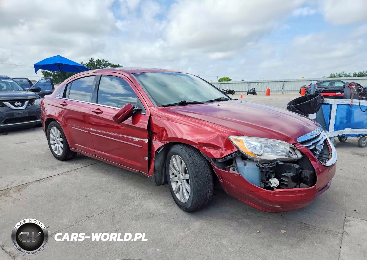 2011 Chrysler 200 Touring VIN:1C3BC1FG2BN538896 - 4