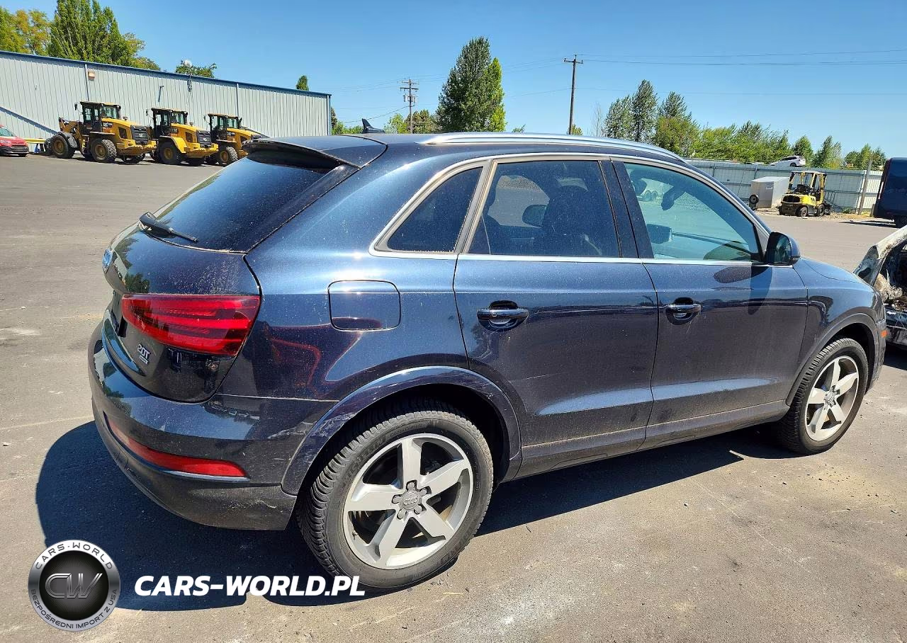 2015 Audi Q3 Premium Plus VIN:WA1EFCFS2FR005049 - 3