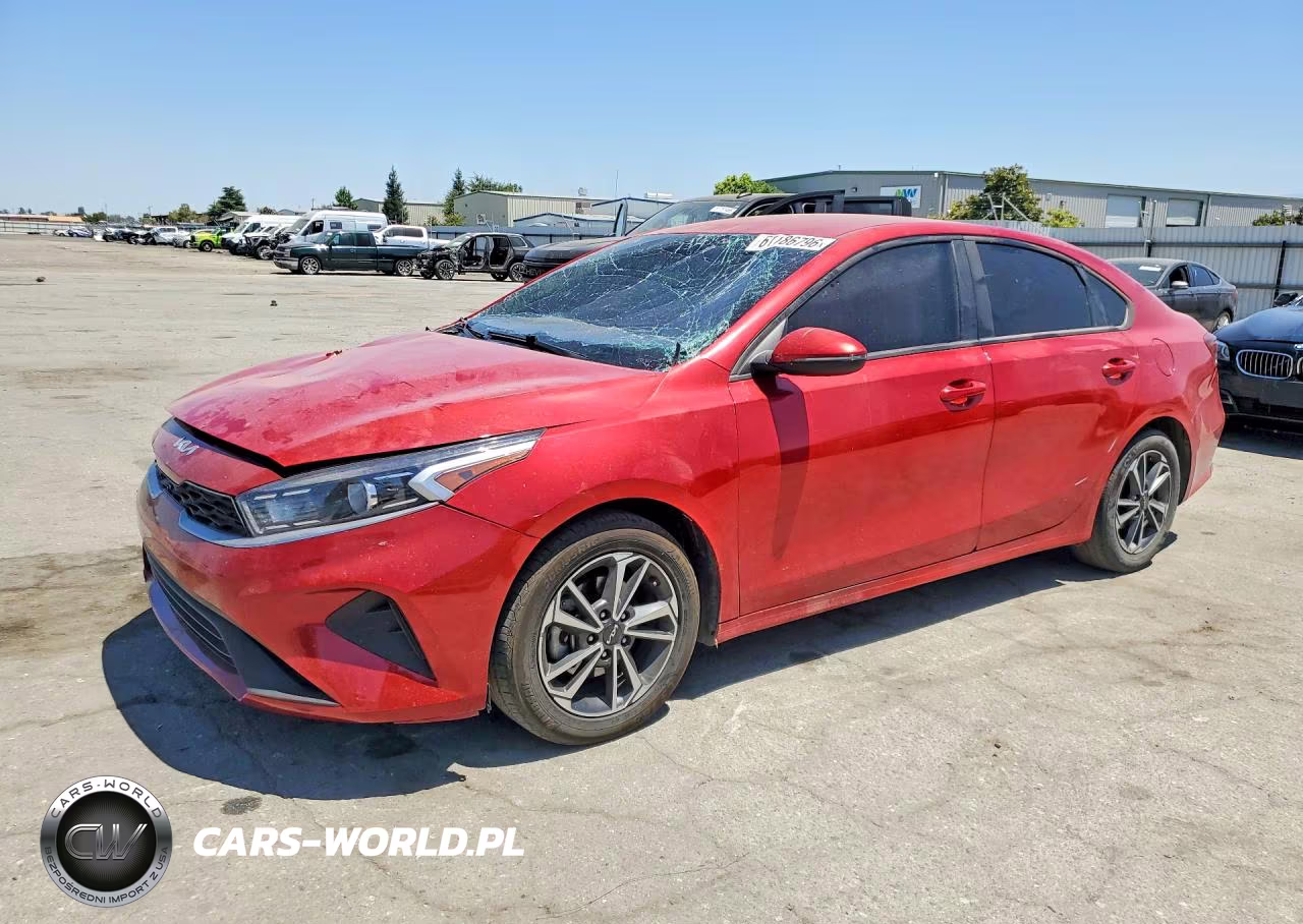 2023 Kia Forte Lxs – zdjęcie 1 z 12