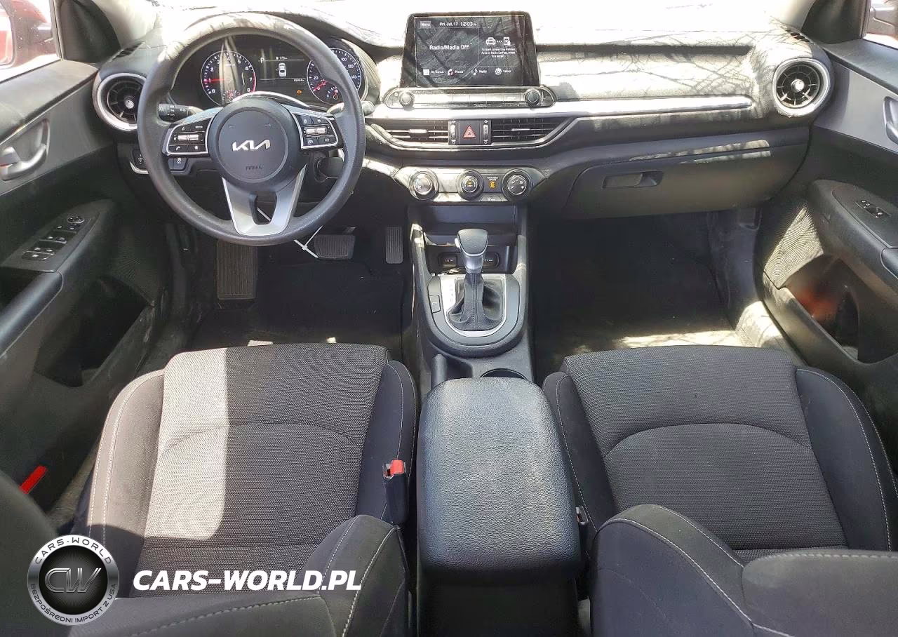 2023 Kia Forte Lxs VIN:3KPF24AD4PE654658 - 8