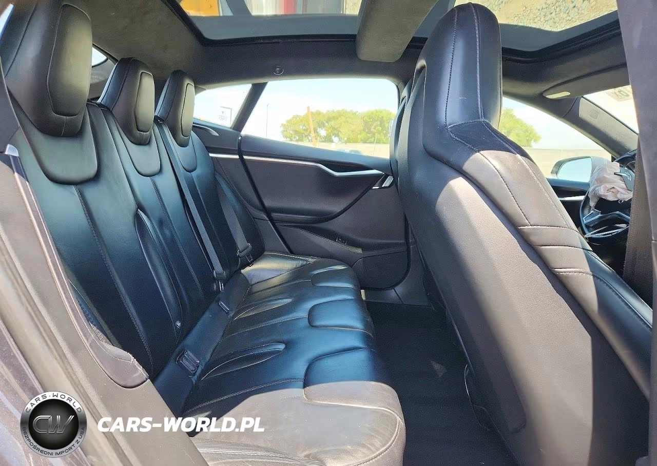 2016 Tesla Model S VIN:5YJSA1E17GF170526 - 10