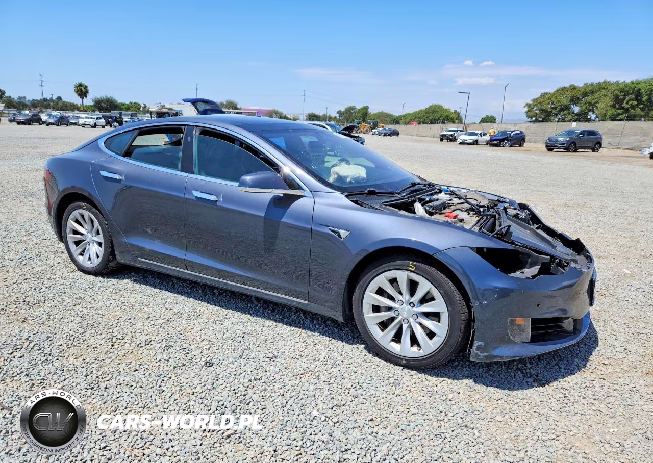 2016 Tesla Model S VIN:5YJSA1E17GF170526 - 4