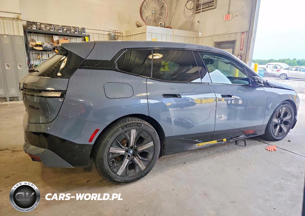 2023 BMW Ix VIN:WB533CF07PCM48172 - 3