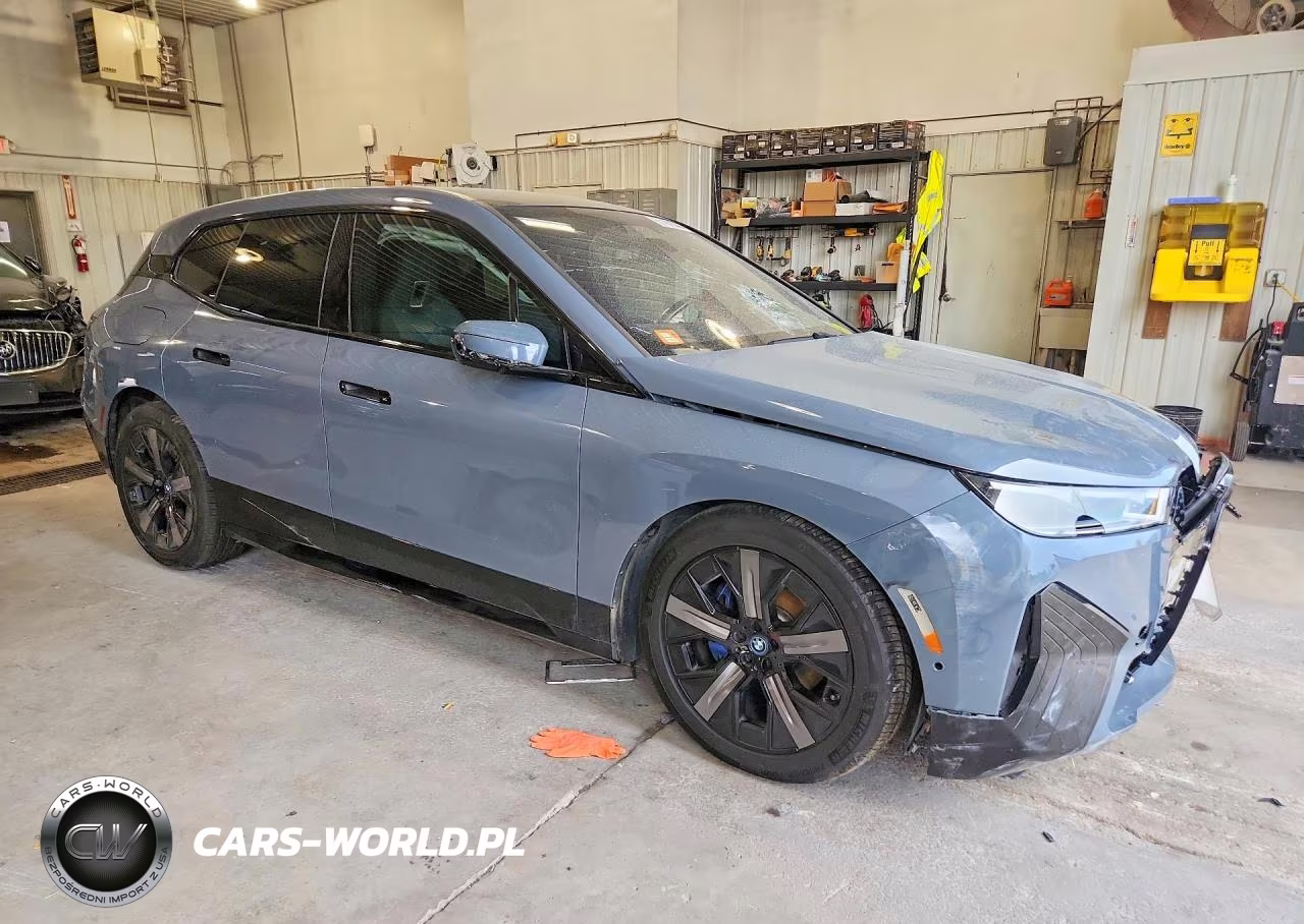 2023 BMW Ix VIN:WB533CF07PCM48172 - 4