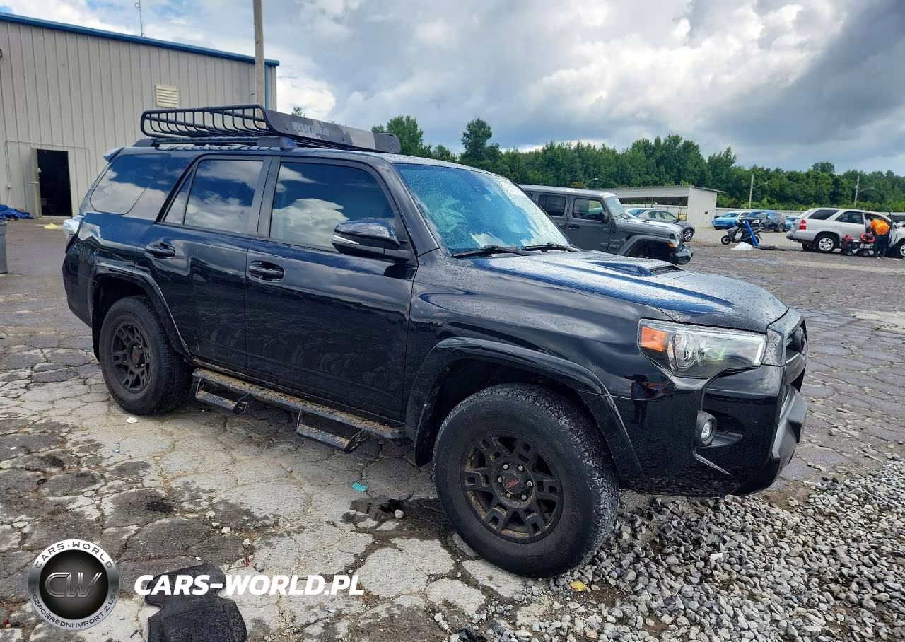 2021 Toyota 4Runner Venture Edition VIN:JTEHU5JR5M5941188 - 4