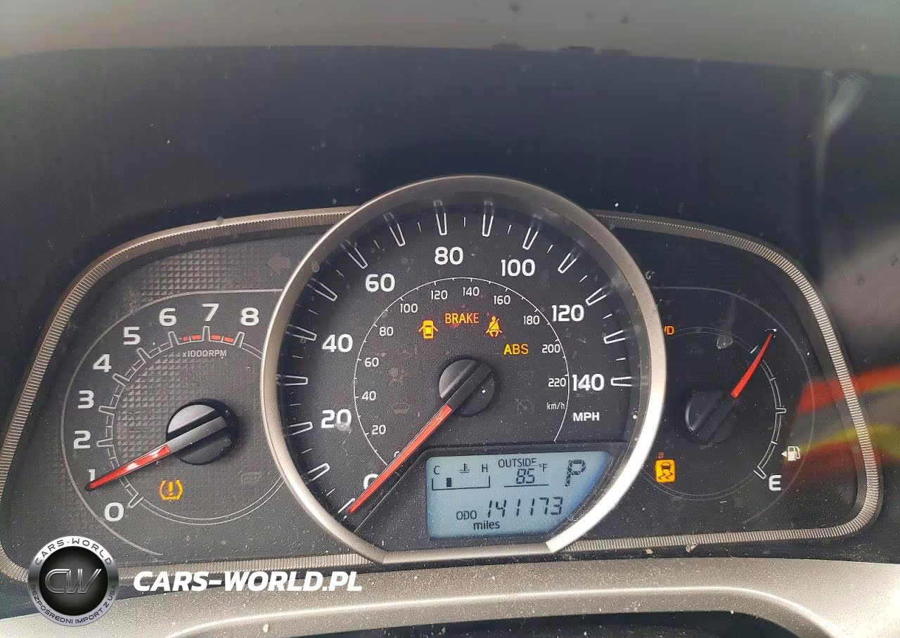 2015 Toyota Rav4 Le VIN:JTMBFREV9FJ023117 - 9