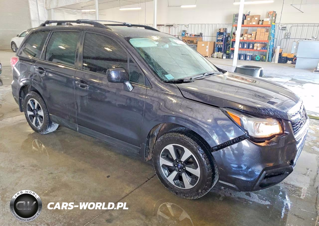 2018 Subaru Forester 2.5I Premium VIN:JF2SJAEC1JG552390 - 4
