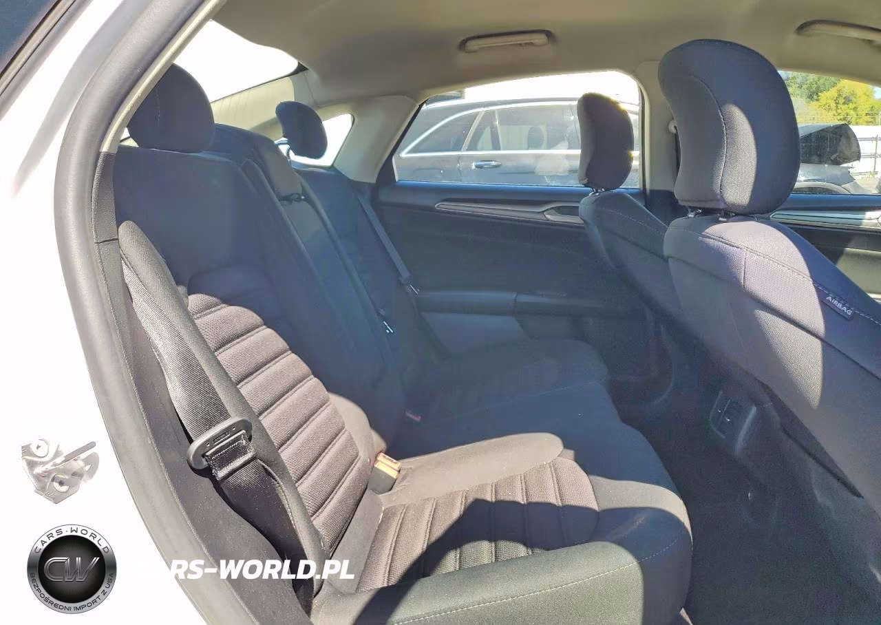 2018 Ford Fusion Se VIN:3FA6P0H76JR117581 - 10