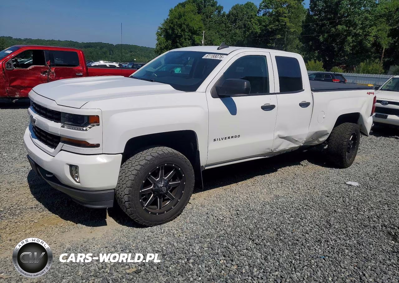 2017 Chevrolet Silverado K1500 Custom – zdjęcie 1 z 12