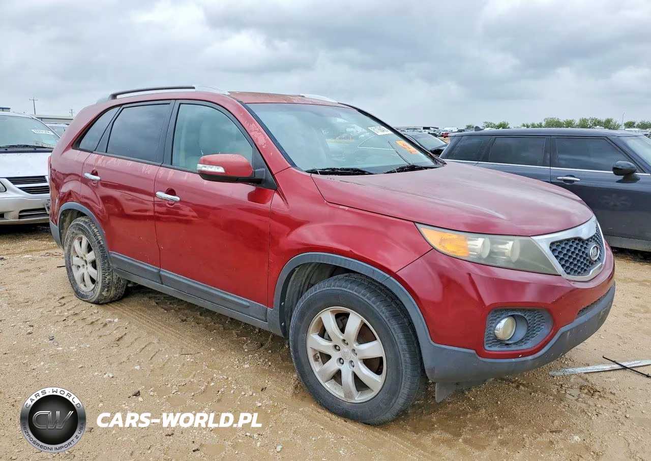 2011 Kia Sorento Lx VIN:5XYKT4A1XBG041151 - 4