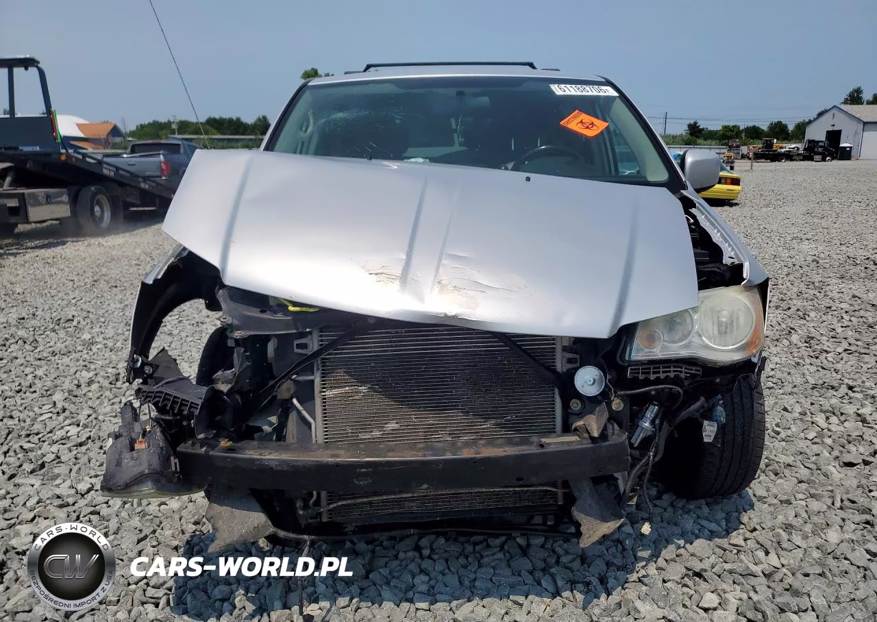 2011 Dodge Grand Caravan Crew VIN:2D4RN5DGXBR743922 - 5