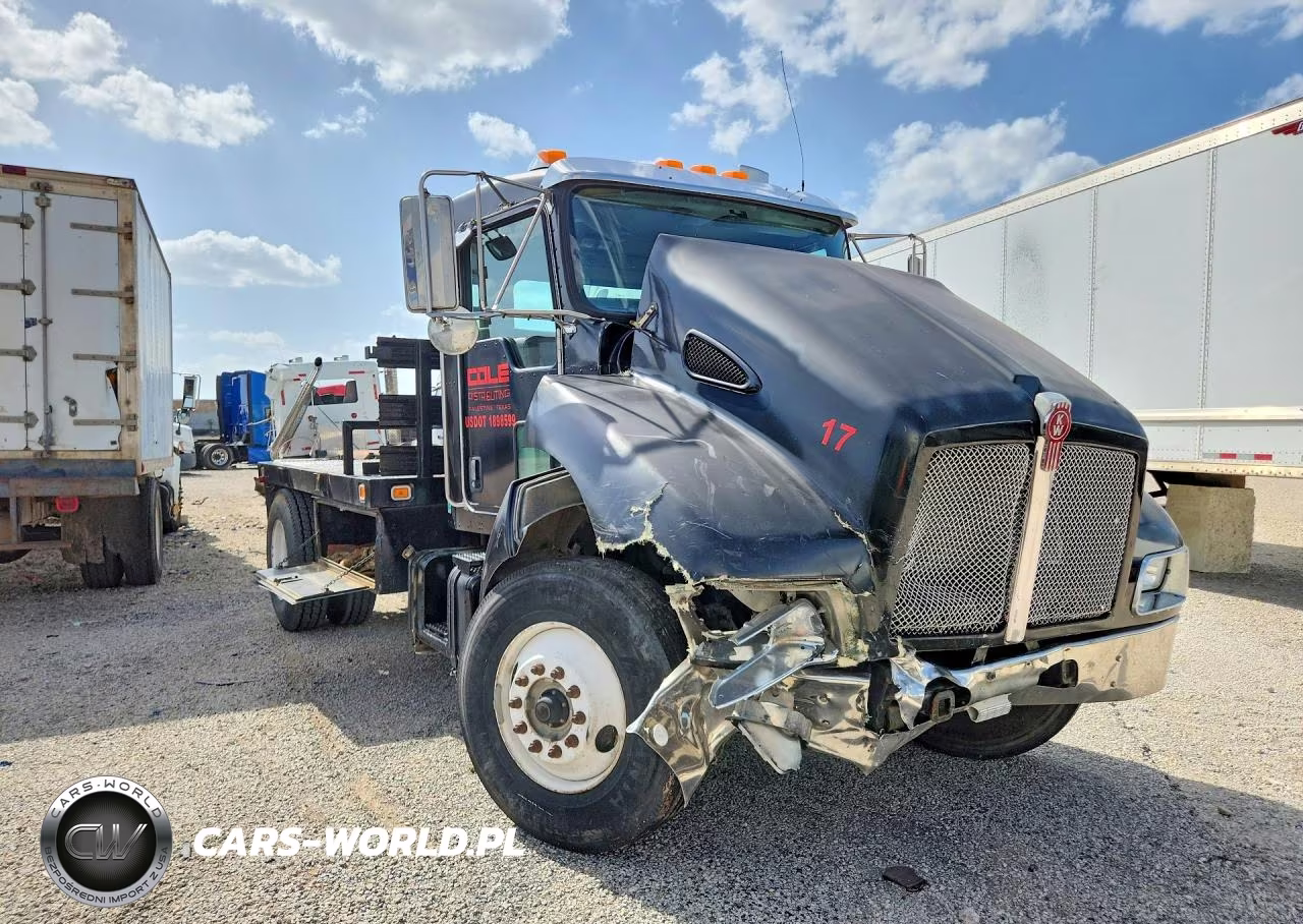 2007 Kenworth T300 Flatbed Truck VIN:2NKMHZ7X57M204029 - 4