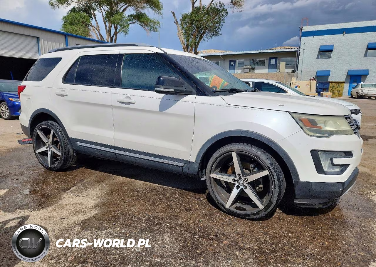 2016 Ford Explorer Xlt VIN:1FM5K7DH5GGC72209 - 4