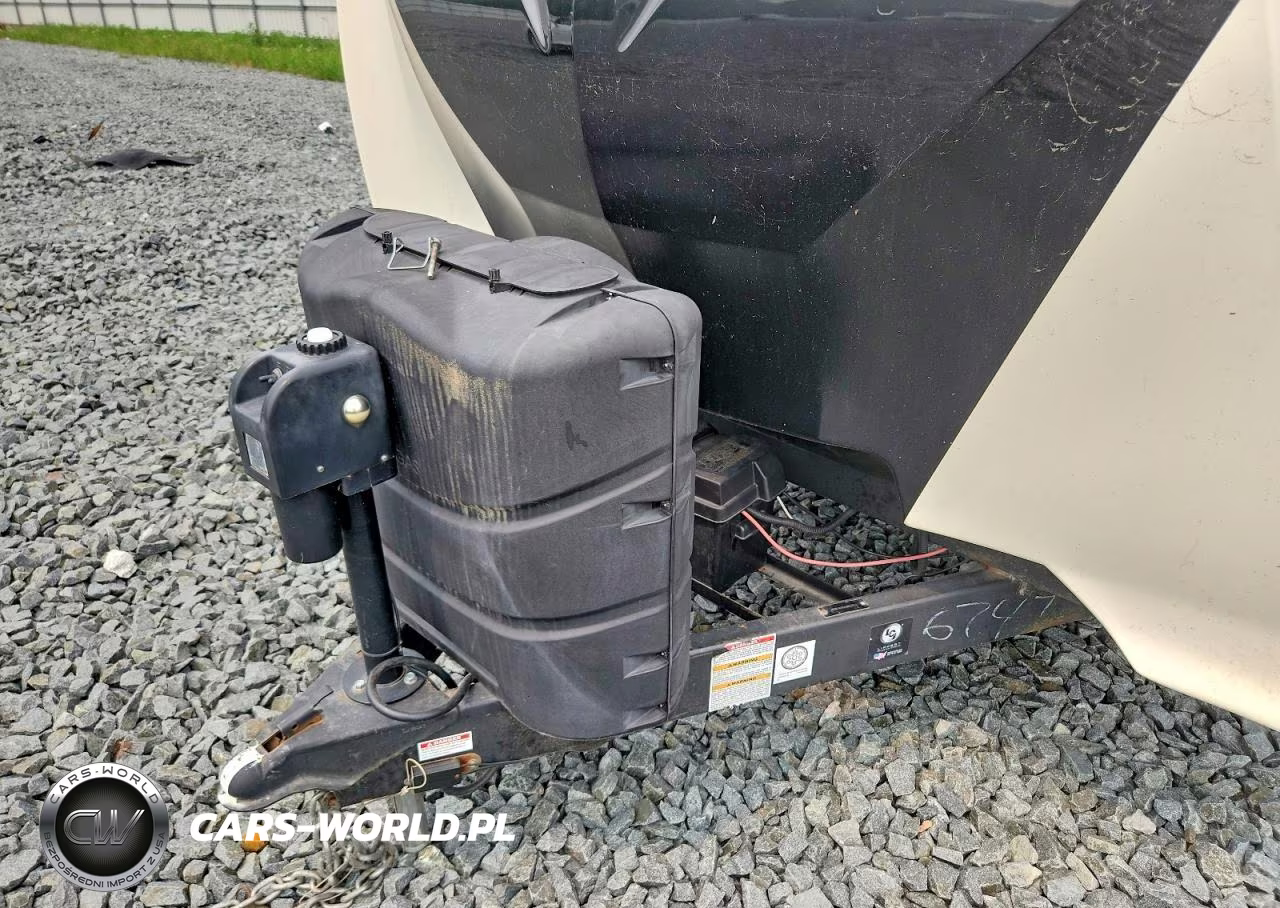 2018 Grand Design Reflection Camper VIN:573TR3826J3316747 - 7
