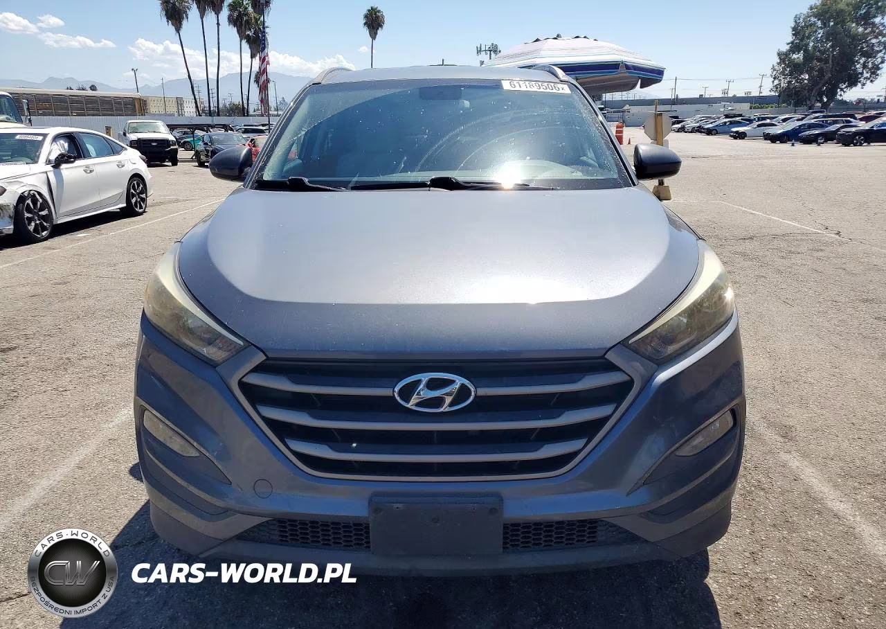 2016 Hyundai Tucson Se VIN:KM8J33A42GU182913 - 5