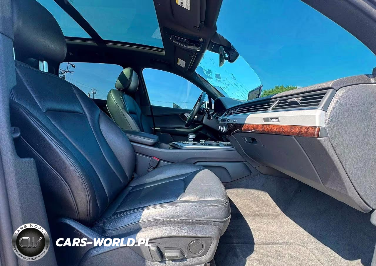 2018 Audi Q7 Premium Plus VIN:WA1LHAF7XJD045466 - 5