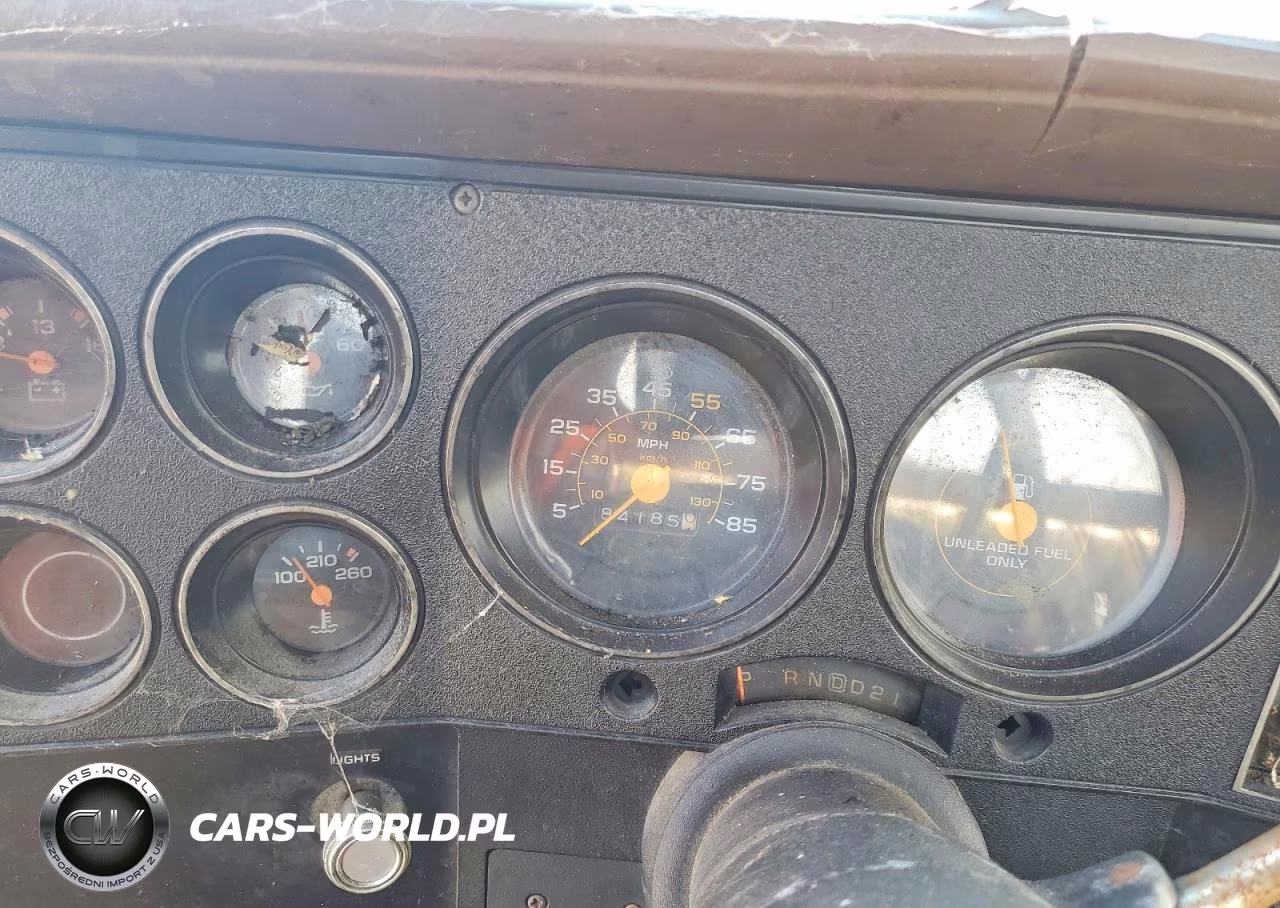1986 Chevrolet C10 VIN:2GCCC14H5G1158083 - 9
