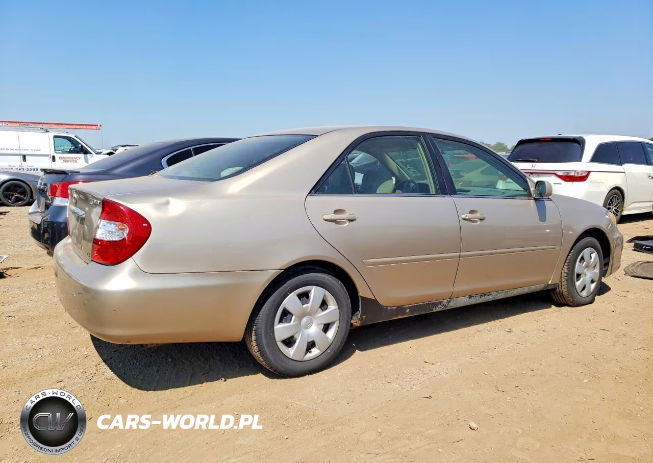 2002 Toyota Camry Le VIN:4T1BE32K72U569638 - 3